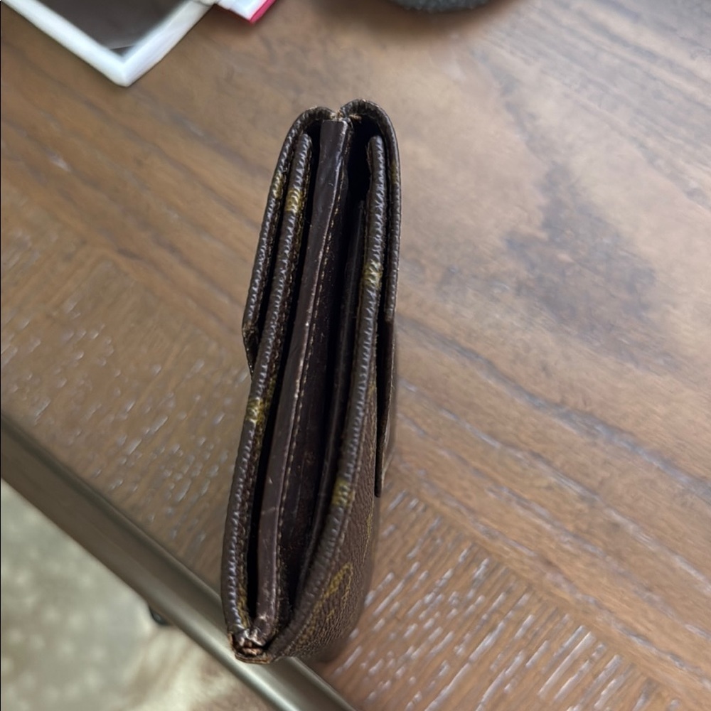 Louis Vuitton Brown Wallet - Picture 6 of 9
